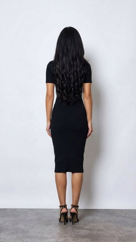 Robe ajustée avec encolure en V